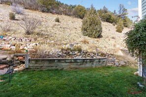 Property grounds - Hot Springs Close, Animas Valley, Long Term Discount! (Durango)