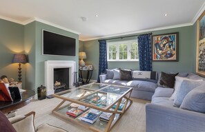 TV, fireplace, stereo, printers - Large home to rent on the beautiful Isle of Wight (Newtown)
