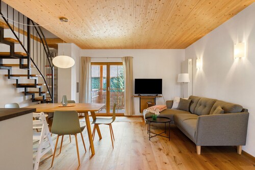 Ferienwohnung Obsthof am See mit Gemeinschaftsgarten, Balkon und Wlan
