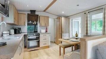 Cookware/dishes/utensils