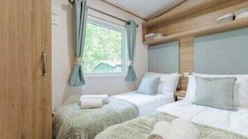 2 bedrooms, individually decorated, individually furnished, free WiFi