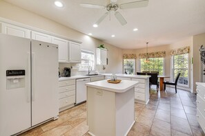 House (5 Bedrooms) | Interior - 2 Mi to Pinehurst Resort: Spacious Golf Getaway! (Pinehurst)