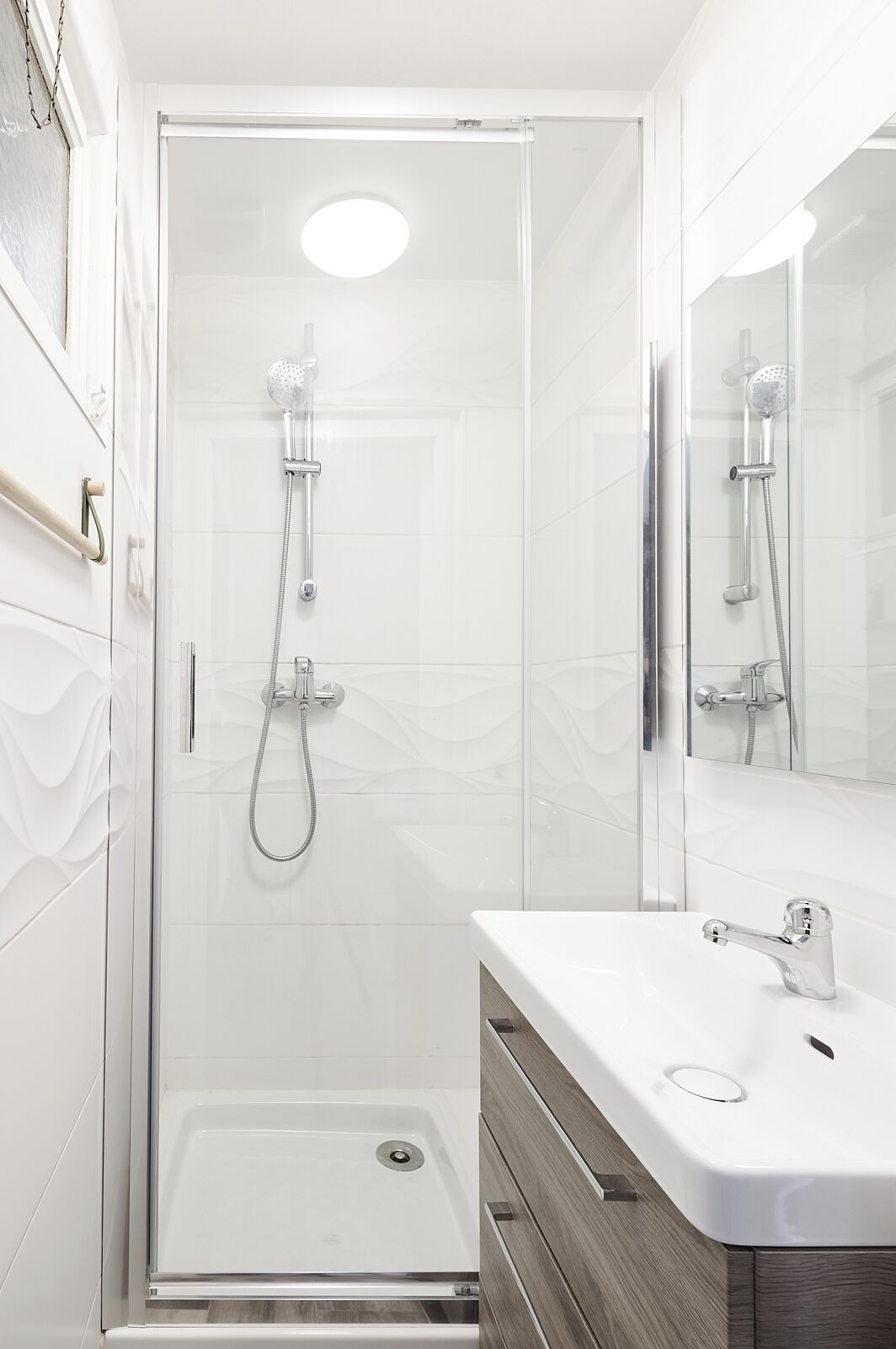 Comfort Studio, City View | Bathroom | Shower, hair dryer, towels, soap