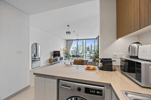 Interior - Spacious 2BR in 52|42, Walk to JBR Beach & Marina (Dubai)