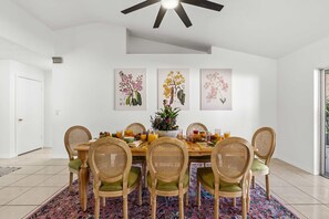 Dining - Residentas Hali Ridge (Kissimmee)