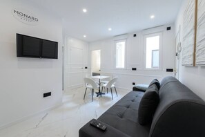 TV - New apt Elegante, 2br and 1bth (Madrid)