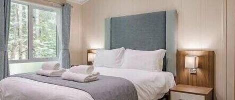 3 habitaciones, decoración personalizada y muebles diferentes