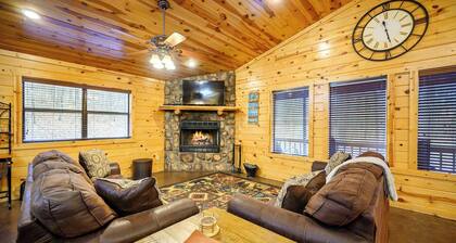 Lost Key Cabin Stay for 8