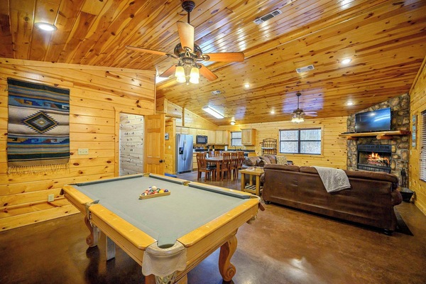 House, Multiple Beds, Hot Tub, Garden View (Lost Key) | Game room