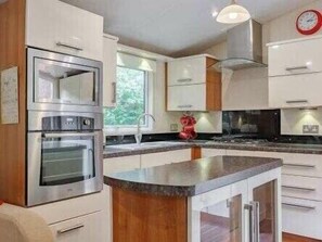 Kookgerei, borden en bestek