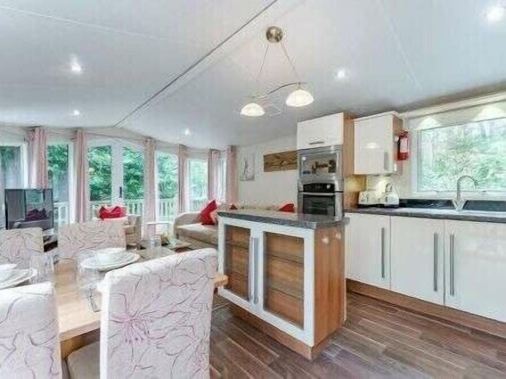 Cookware/dishes/utensils