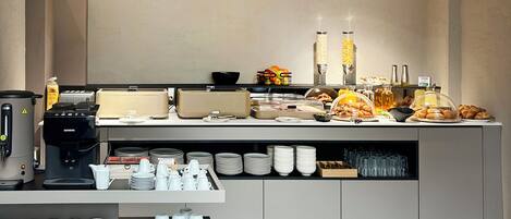 Free daily buffet breakfast