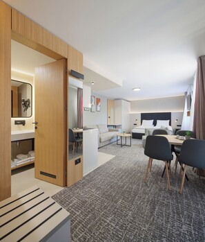 Premium bedding, memory-foam beds, in-room safe, individually furnished - Hotel NOVA Inn Sarajevo (Sarajevo)