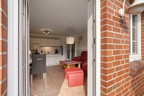 Interior - Apartment 'Fewo Waldhusen' with Shared Garden, Balcony and Wi-Fi (Pellworm)