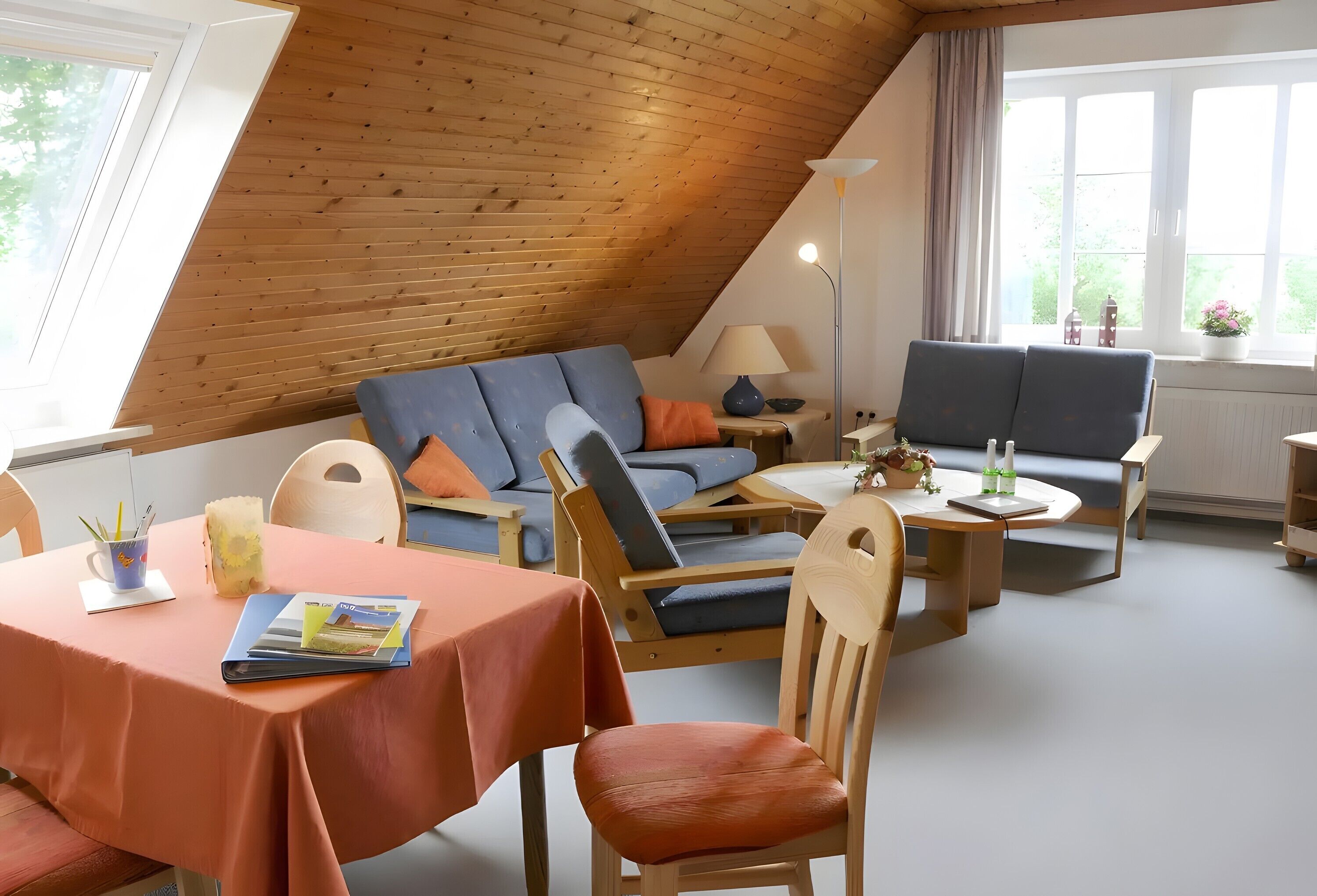 Una televisión, un reproductor de DVD