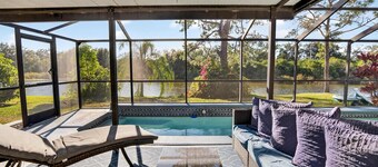 Lakefront 4-bedroom Home With Pool