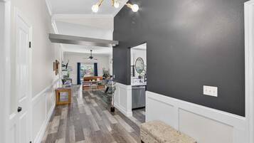 House | 4 bedrooms, Internet