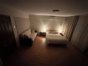 Room - Cozy 1-bedroom apartment in lovely İzmir with AC and gym access (İzmir)