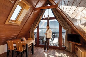 Appartement Deluxe, 1 chambre, vue montagne | Coin séjour