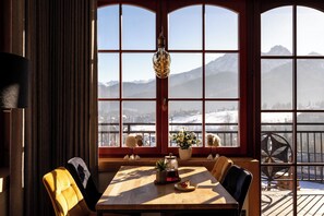 Căn hộ Superior, ban công, quang cảnh núi | Bộ đồ giường cao cấp, trang trí khác biệt 