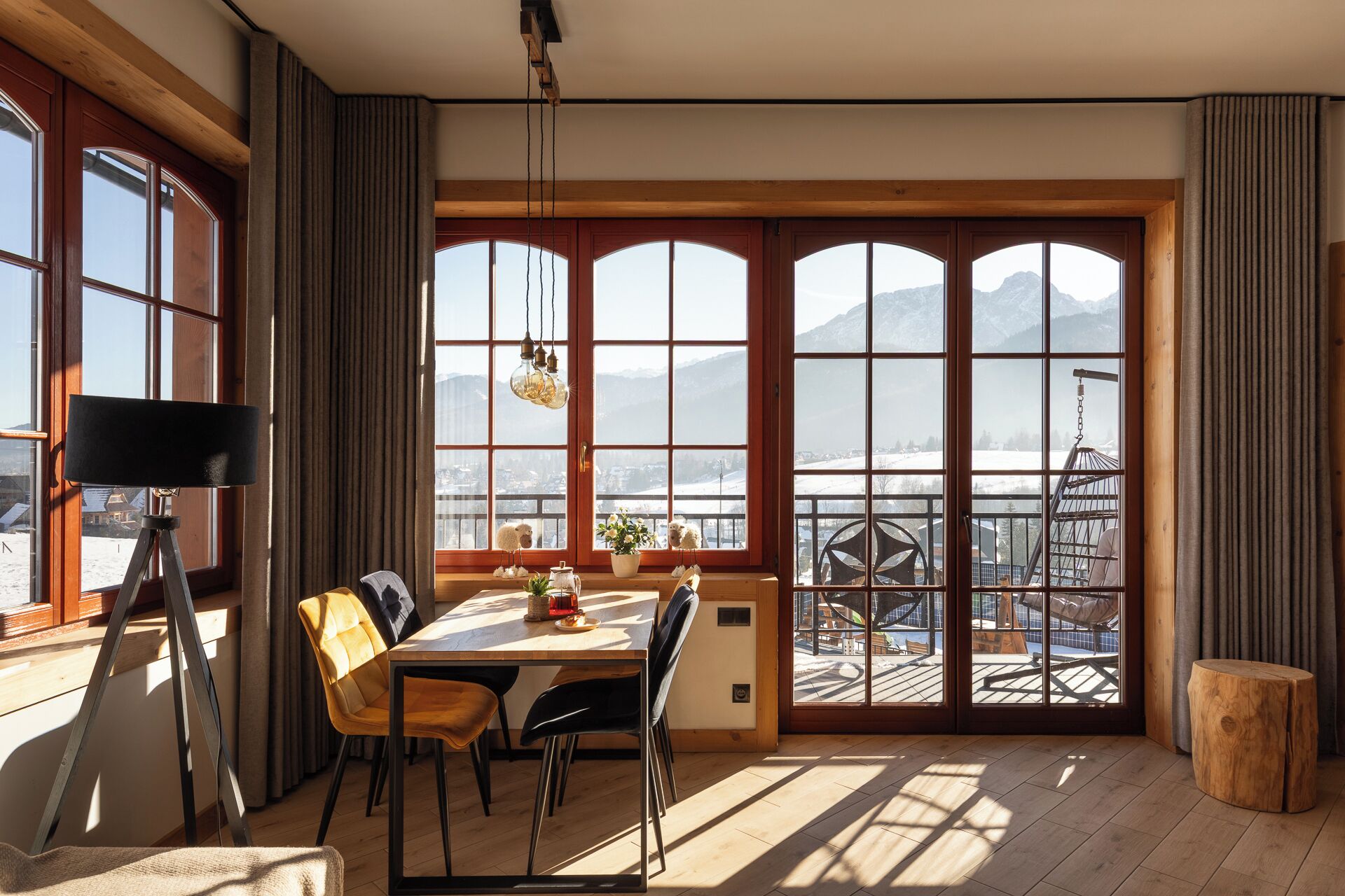 Superior Apartment, Balcony, Mountain View