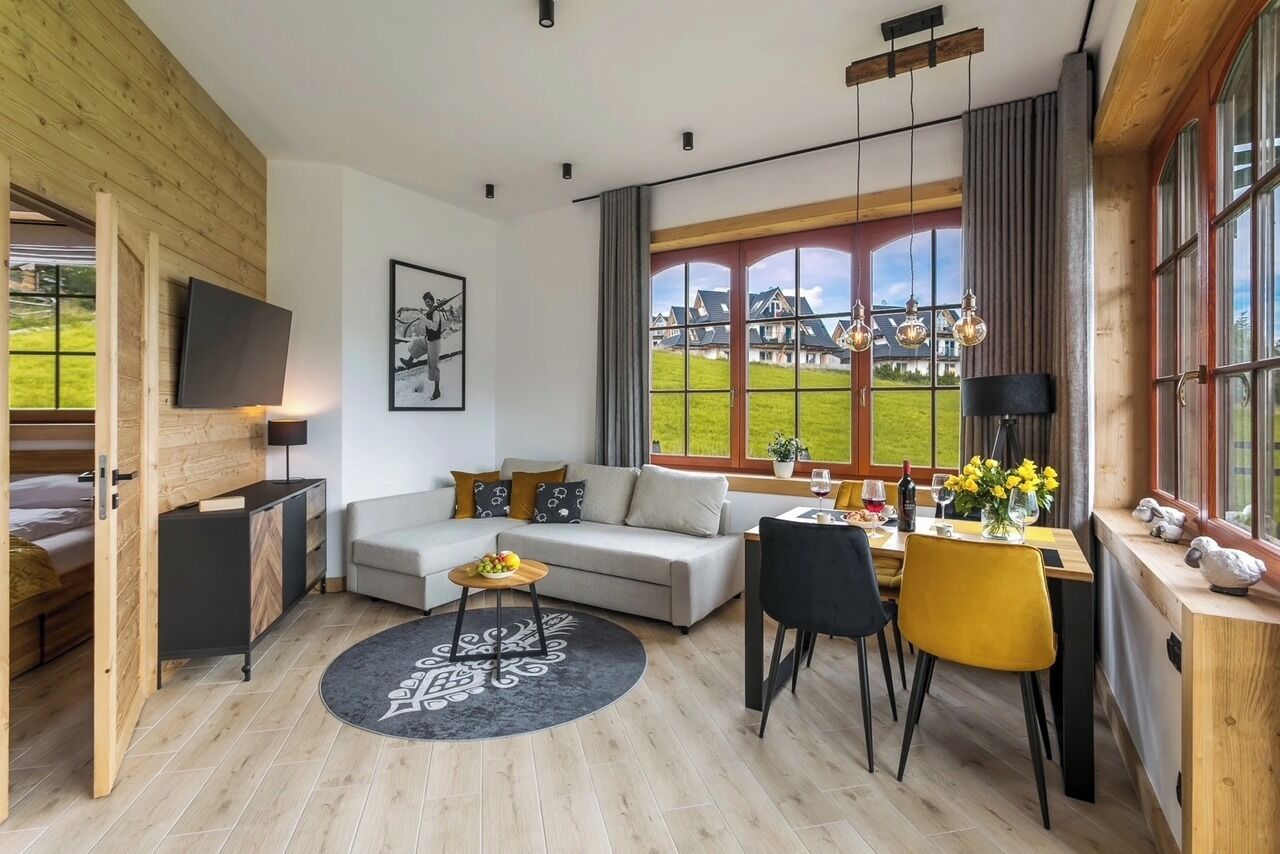 Apartament superior, balcó, vistes a la muntanya | Sala d'estar