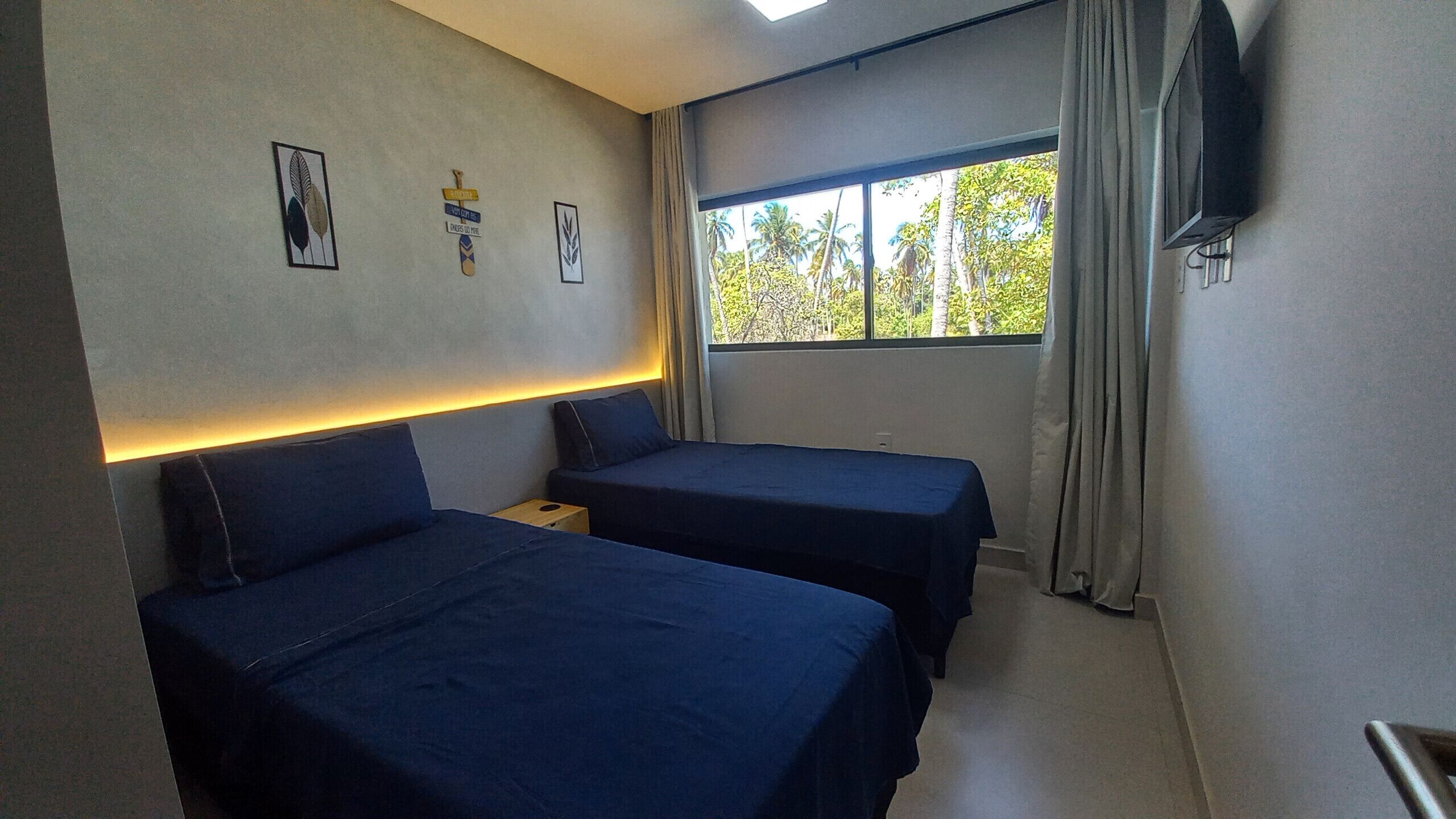 Bügeleisen/Bügelbrett, kostenloses WLAN, Bettwäsche