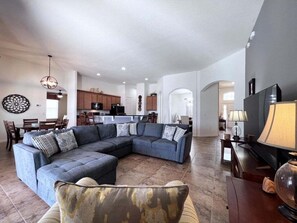 House, 5 Bedrooms | Living area - Lakeside 5 Bed Pool Spa And Game Room 5 Bedroom Home (Davenport)