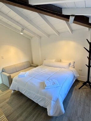 7 bedrooms, iron/ironing board, free WiFi, wheelchair access