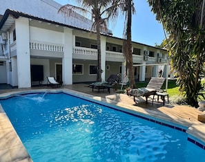 Piscine extérieure