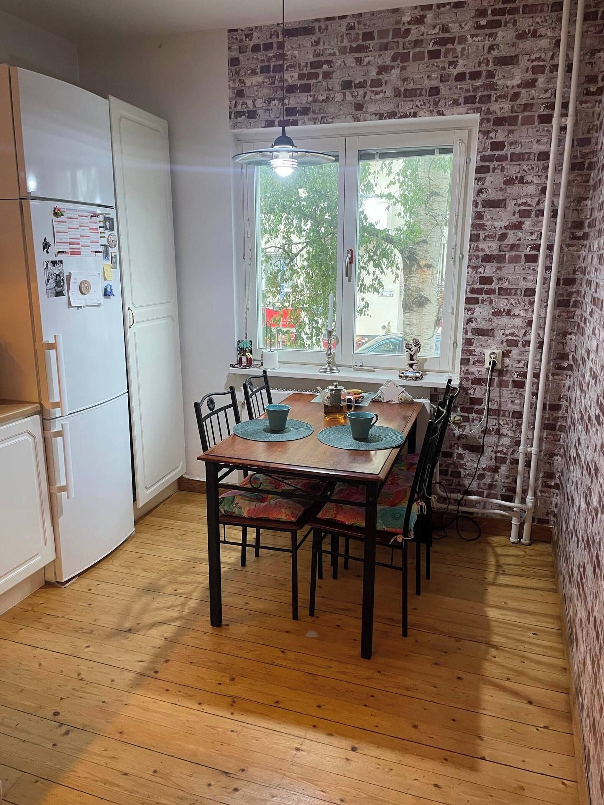 Apartment, 1 Bedroom, City View | Dining room