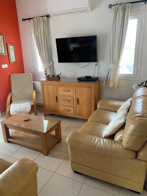 Living area - Villa Eldora Lysos With Beautiful pool (Lysos)