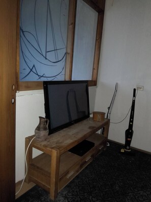 Shared Dormitory, 4 Bedrooms, Smoking, City View | Interior - Room-mountain and Village View (Snæfellsbær)