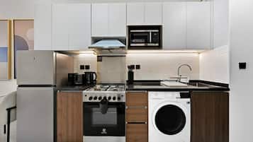 Apartment, Balcony, City View | Private kitchen