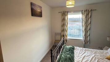 Room, 3 Bedrooms, Accessible, City View | 3 bedrooms