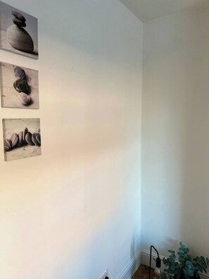 Room, 3 Bedrooms, Accessible, City View | Interior