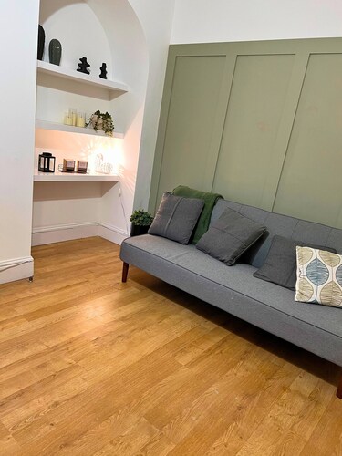 Room-rise & Reset House Short Stay Accom