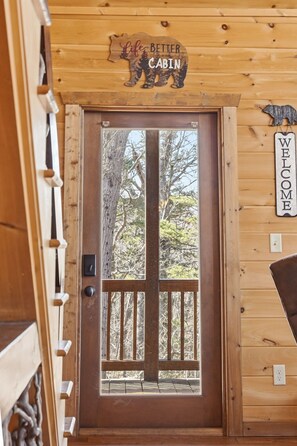 Interior - Majestic Mountaintop Escape (Blue Ridge)
