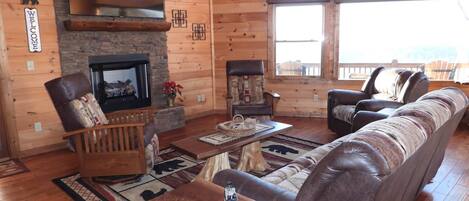 單棟房屋, 多張床, 熱水浴缸, 山景 (Majestic Mountaintop Escape) | 客廳