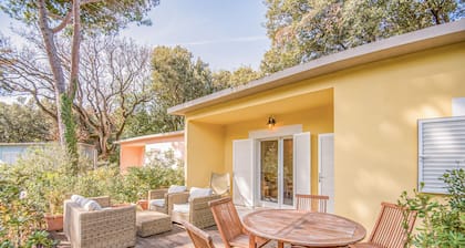 Residence with private beach in San Vincenzo