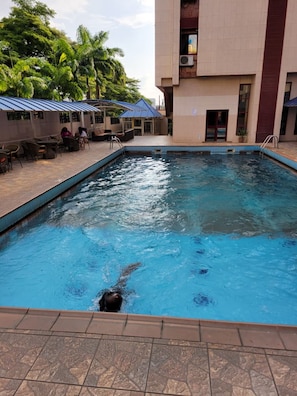 Outdoor pool - Valencia Hotels Abuja (Abuja)