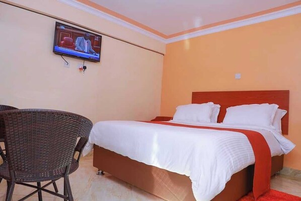 Kahden hengen deluxe-huone, kaupunkinäköala | Yksilöllisesti sisustettu, yksilöllisesti kalustettu, ilmainen Wi-Fi