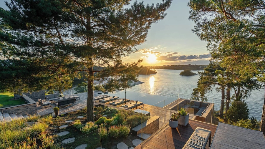 Luxurious Archipelago Villa Stockholm