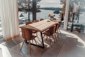 วิลล่า, 6 ห้องนอน, สูบบุหรี่ได้, สระว่ายน้ำส่วนตัว | ห้องรับประทานอาหาร