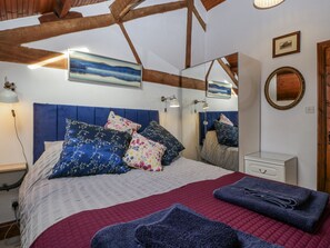 2 bedrooms, individually decorated, individually furnished, free WiFi - The Wren's Nest (Ross-on-Wye)