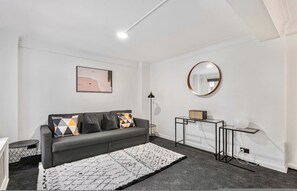 House | 1 bedroom - 2-bed Oxford St Apartment Concierge Elevator (London)