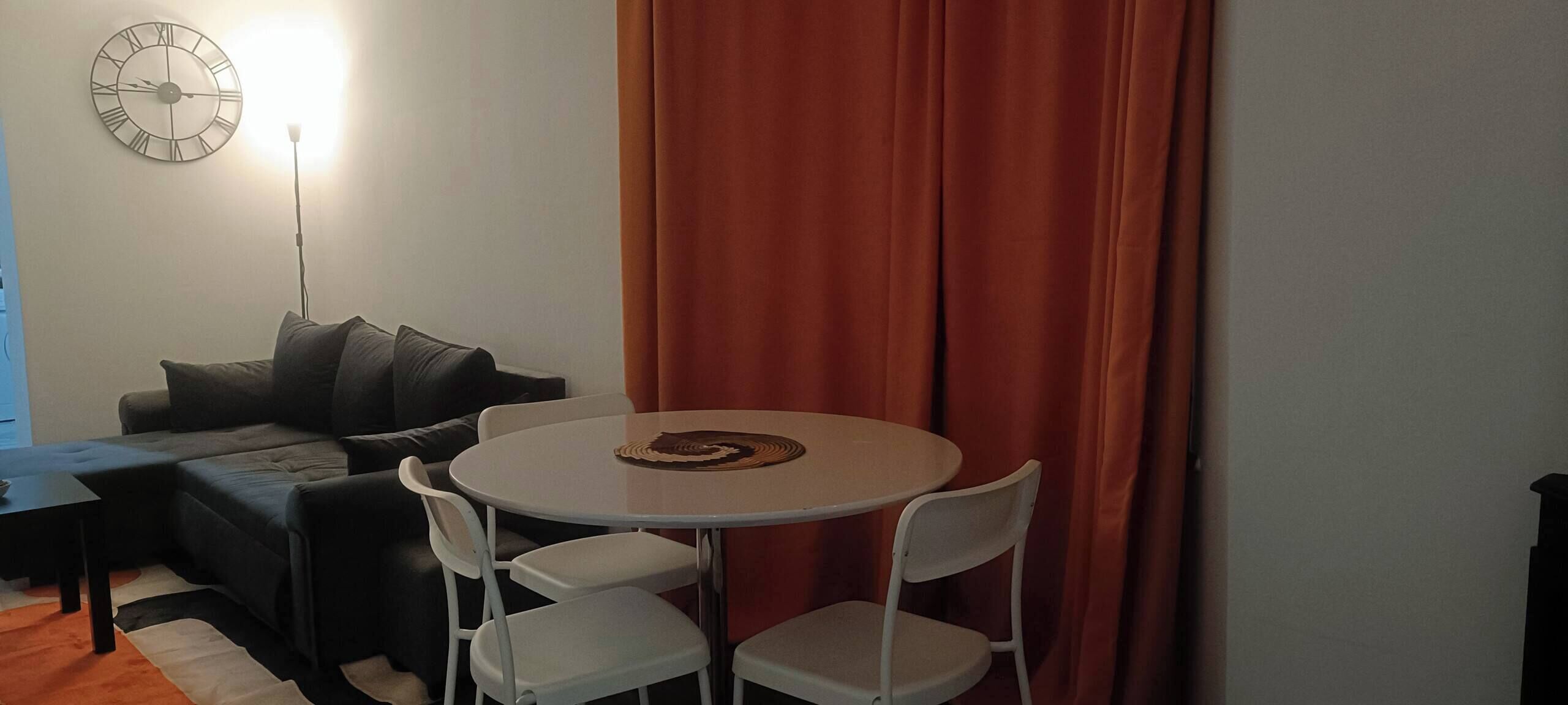 Apartment, 2 Bedrooms, City View | Living room