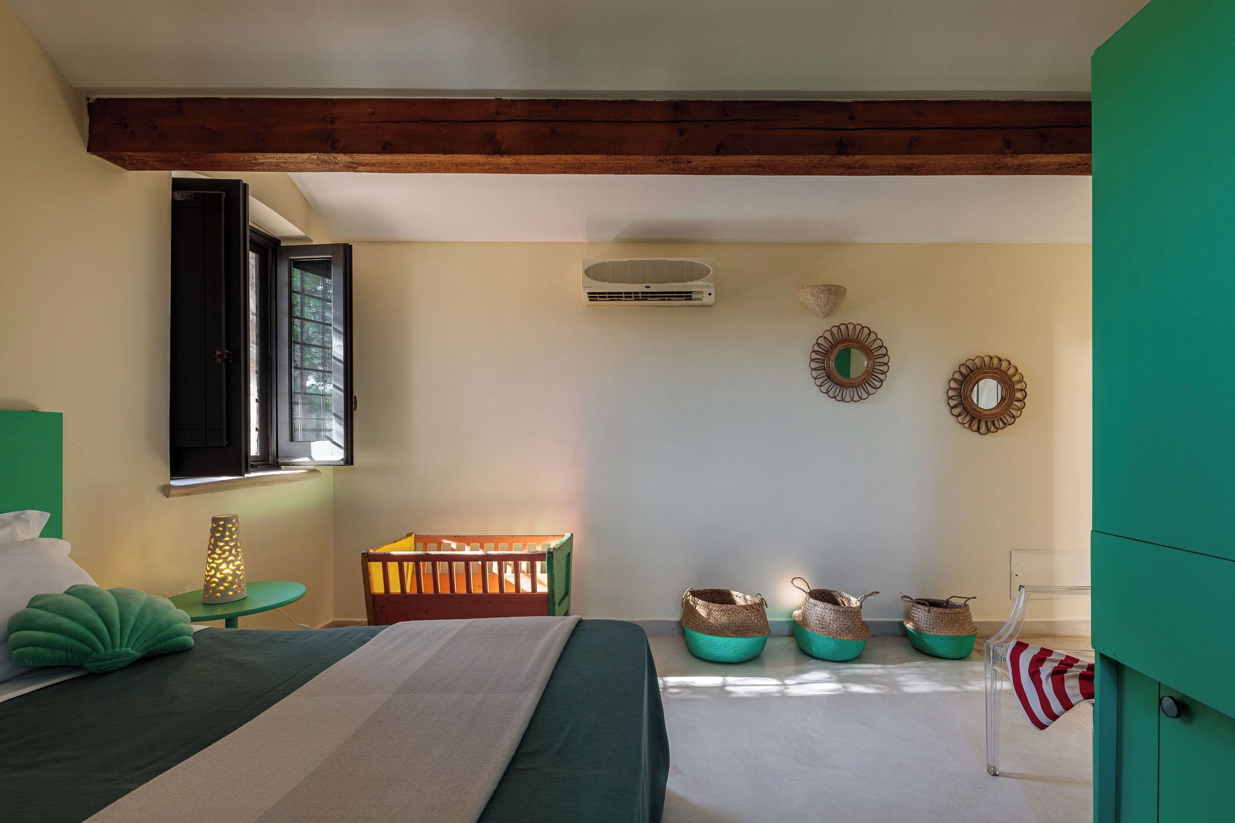 Suite | Ropa de cama de alta calidad y caja de seguridad en la habitación 