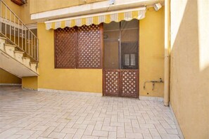 Exterior detail - Su Firindeu 15 minutes from downtown Cagliari, airport and hospitals (Monserrato)