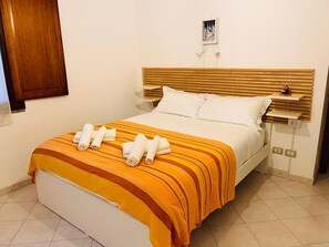 2 bedrooms, desk, iron/ironing board, free WiFi - Su Firindeu Apartment 2 rooms - 15 min from Cagliari and beach - fast Wi-Fi (Monserrato)